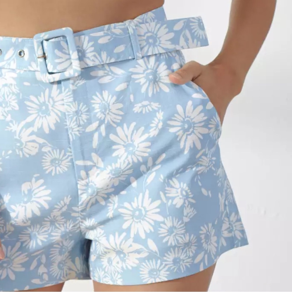 Zara Floral Blue Women's Shorts Belt Included